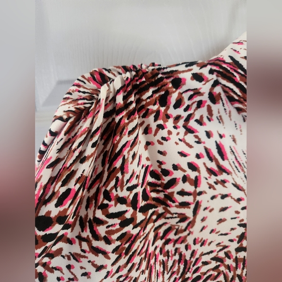 EXPRESS Pink Leopard Print Draped Bodysuit - Picture 4 of 7